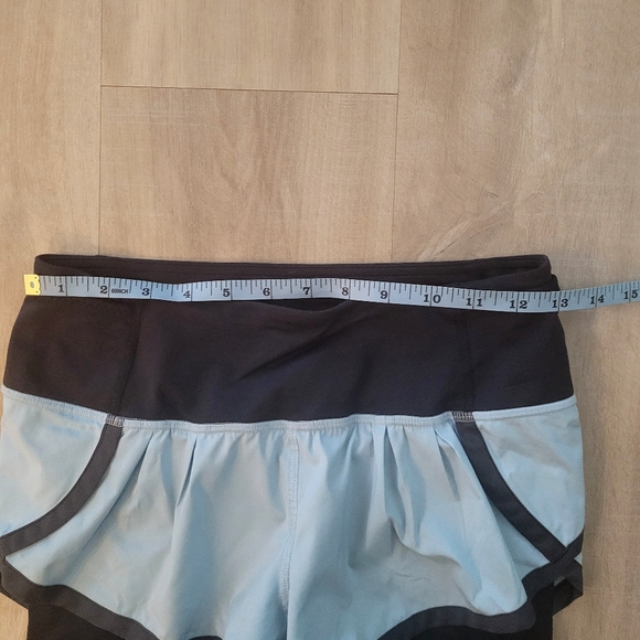Lululemon double layer shorts, Size 2, blue and black - Picture 11 of 14